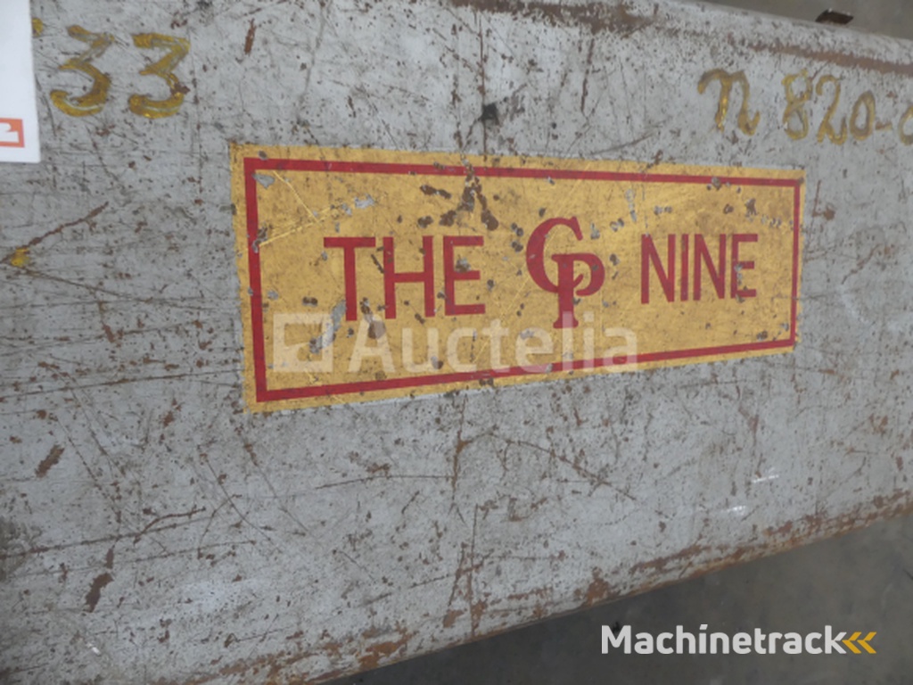 3 pneumatic chippers