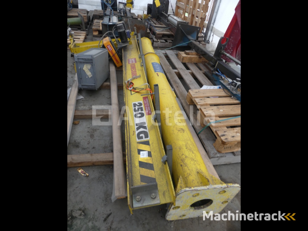 Konecranes XN5 kolomhijskraan