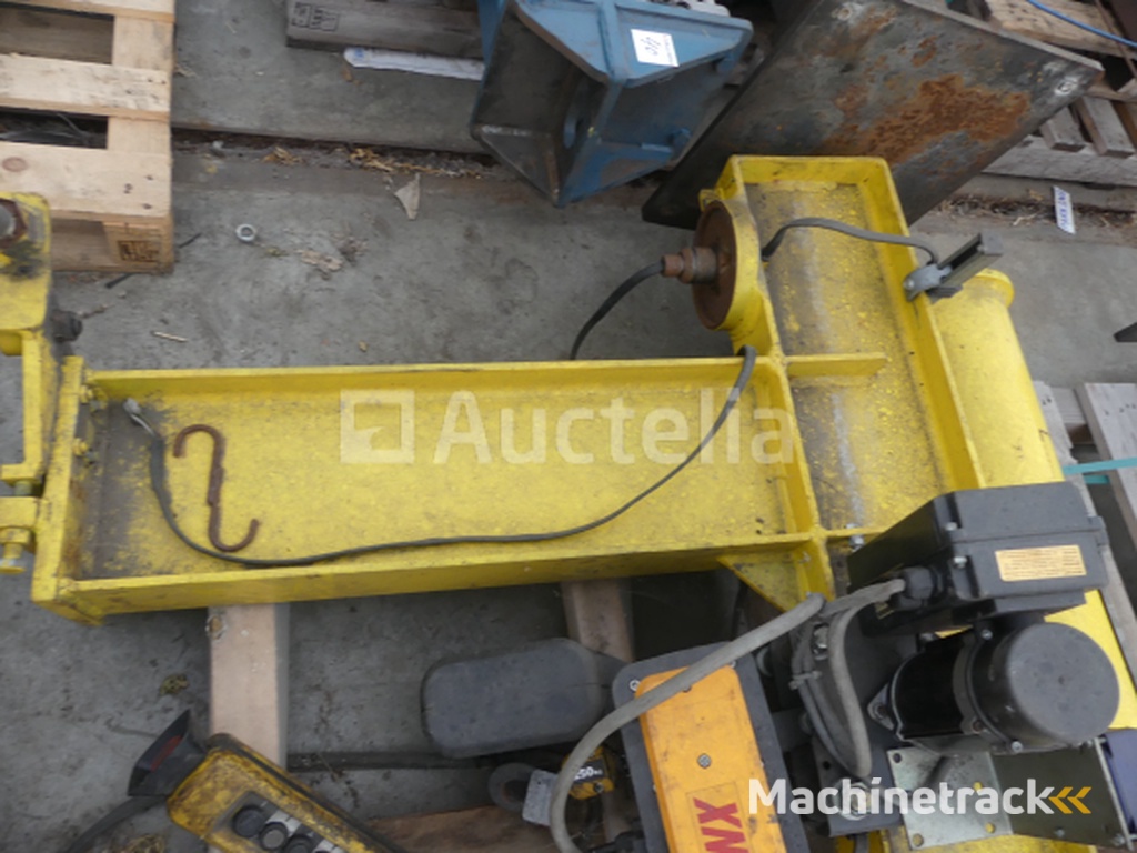 Konecranes XN5 kolomhijskraan