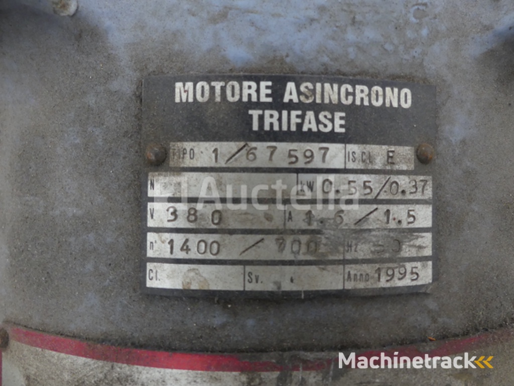 Industrial drilling rig