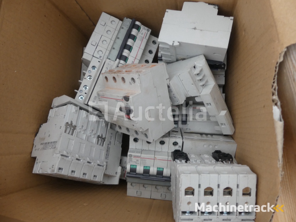 35 Miscellaneous circuit breakers