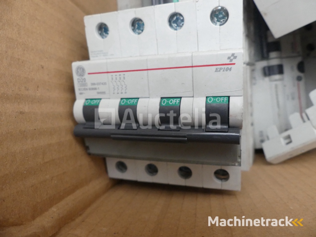 35 Miscellaneous circuit breakers