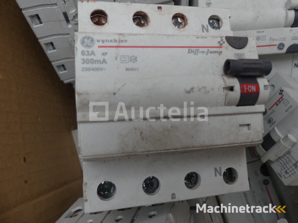 35 Miscellaneous circuit breakers