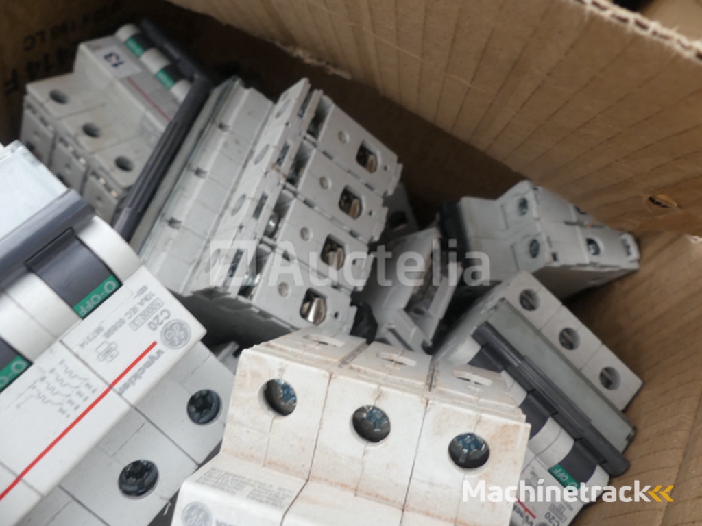 35 Miscellaneous circuit breakers