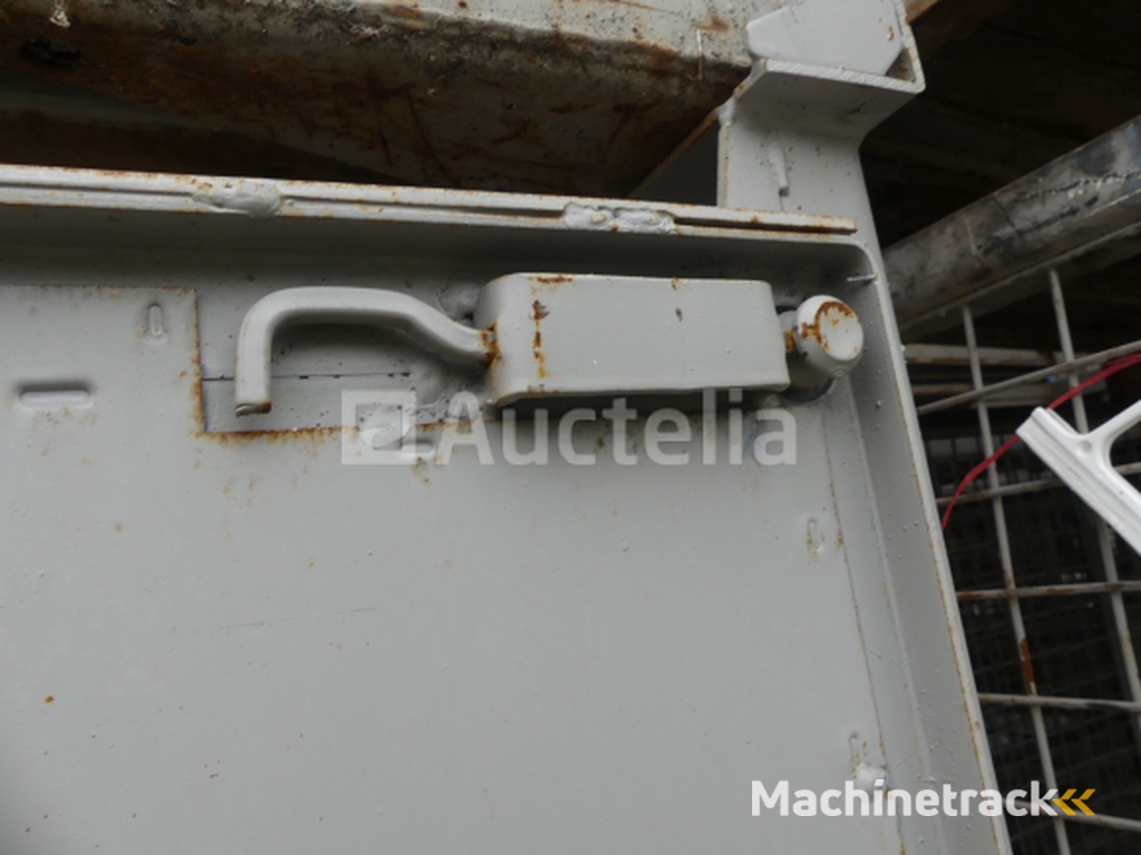 4 stackable wire bins