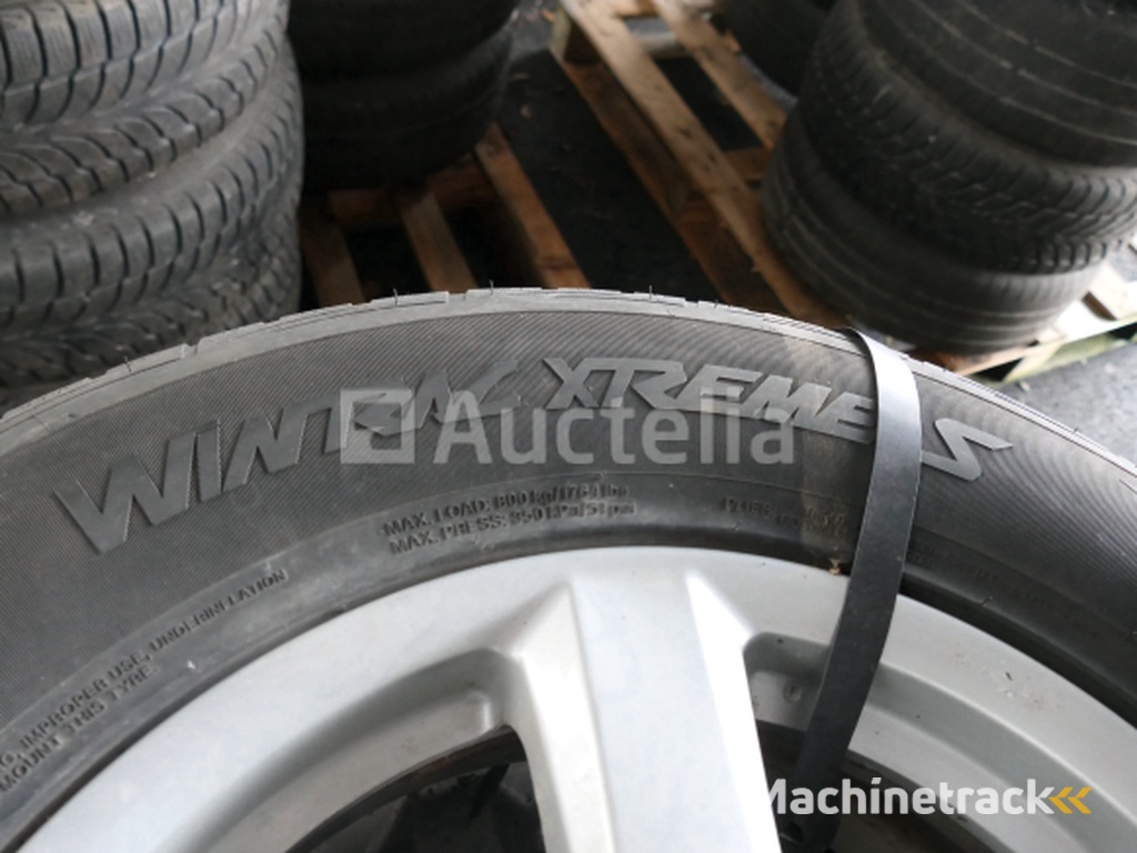 4 Tweedehands winterbanden op Vredestein Wintrak Extreme velg