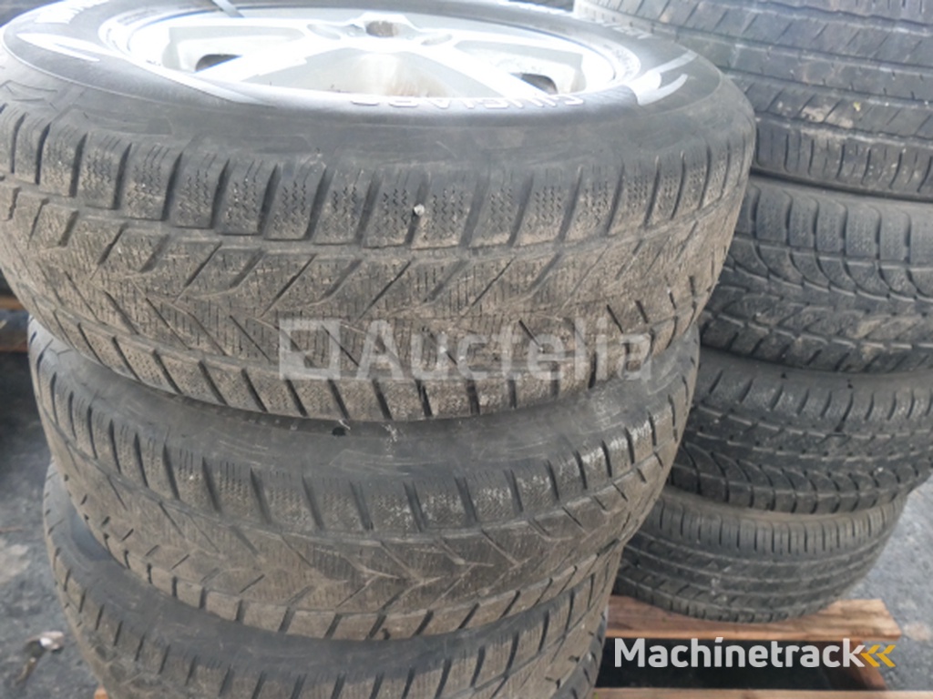 4 Tweedehands winterbanden op Vredestein Wintrak Extreme velg