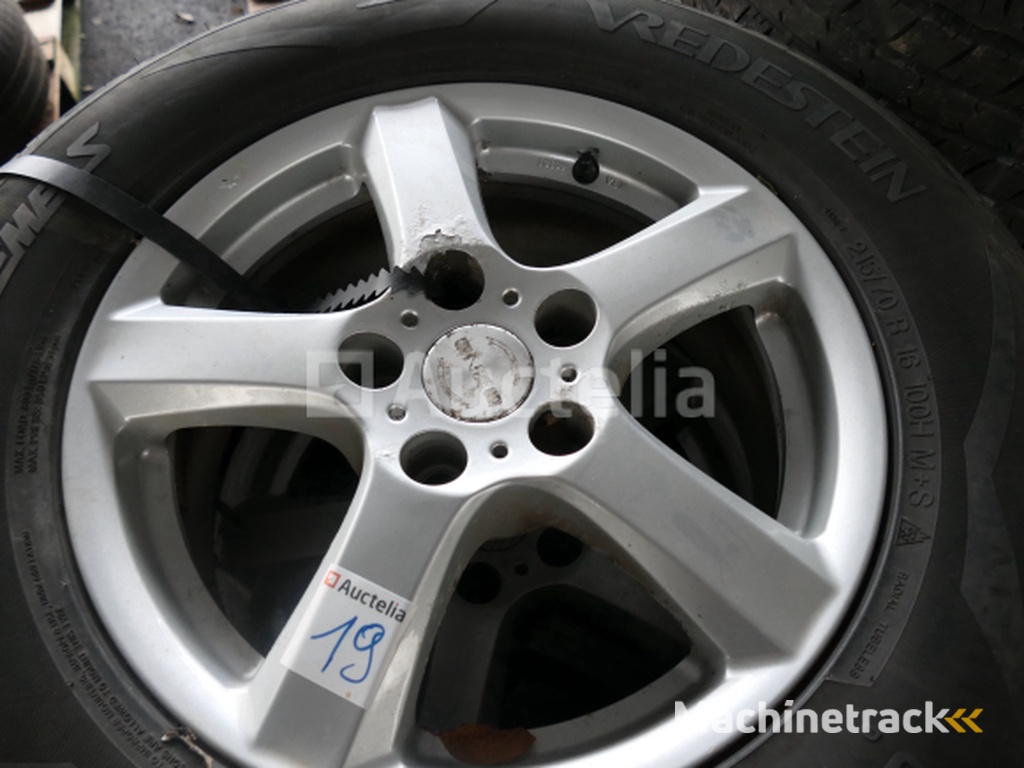 4 Tweedehands winterbanden op Vredestein Wintrak Extreme velg