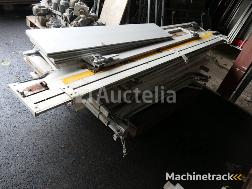 17 Aluminium side panels for trailers