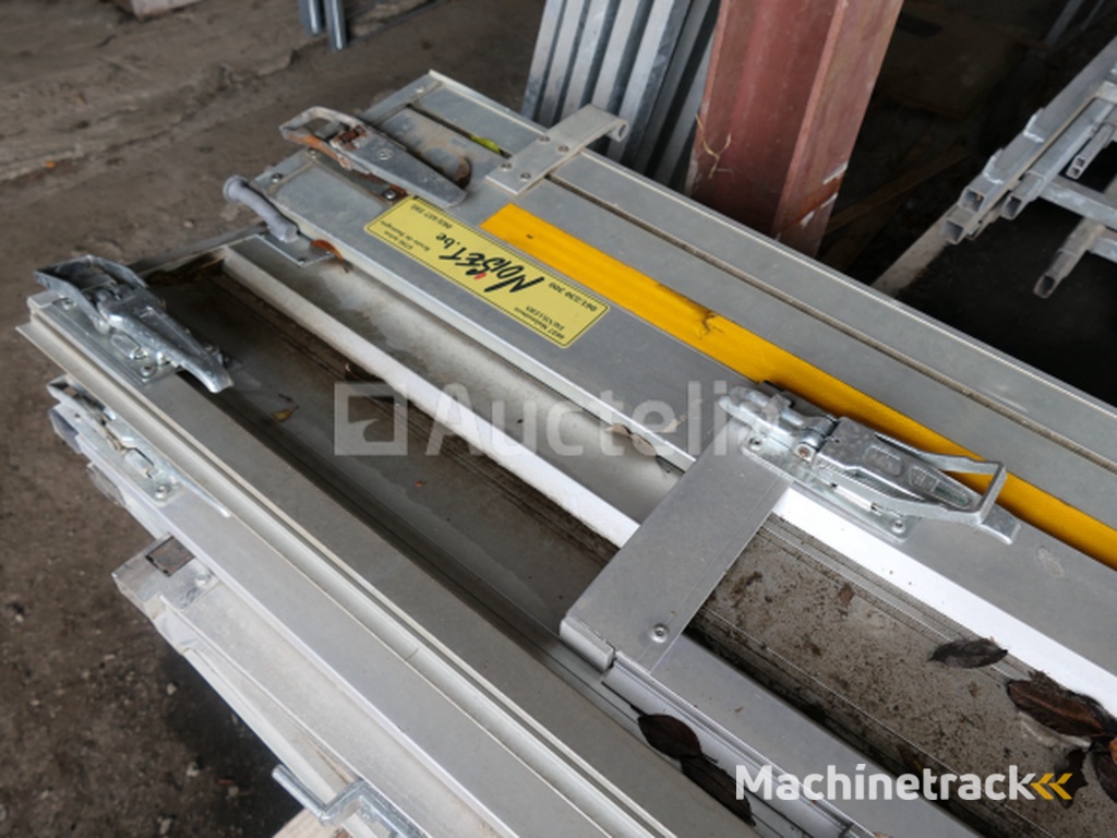 17 Aluminium side panels for trailers