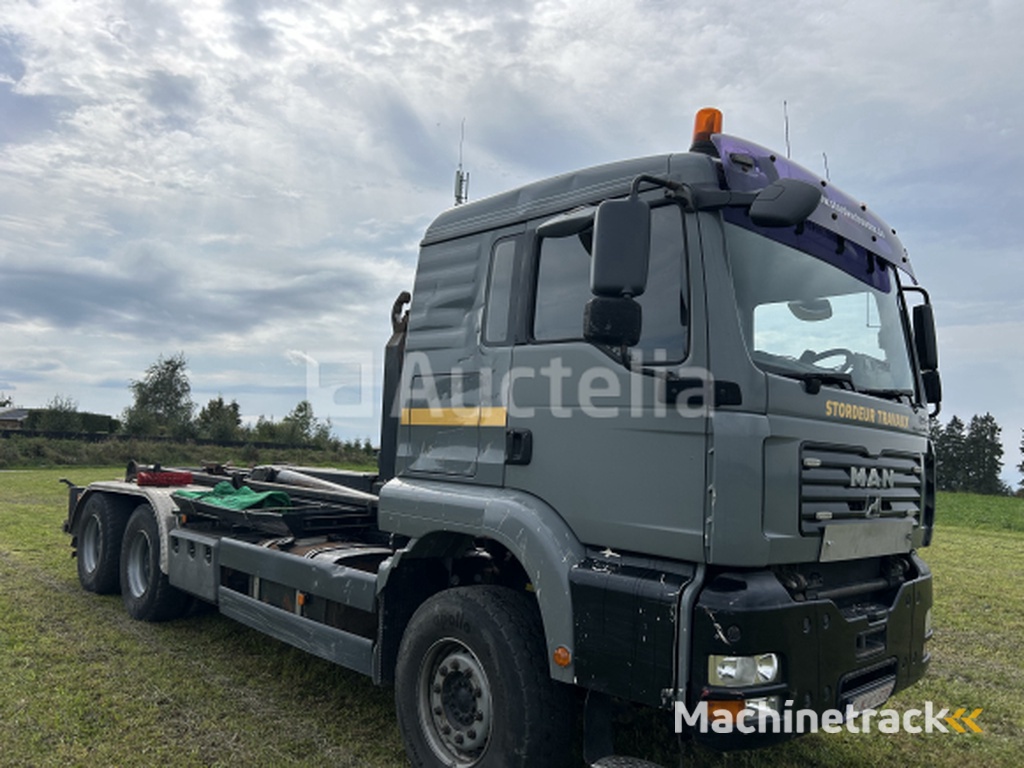 MAN TGA 26.430 container vrachtwagen. 6x4