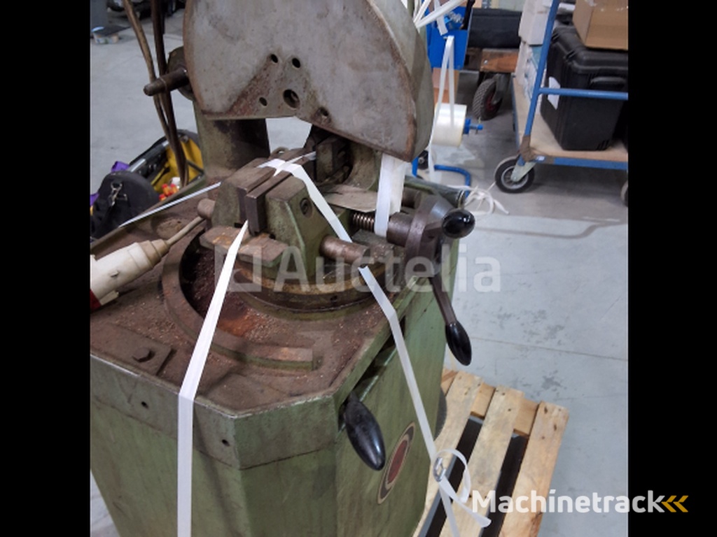 Bewo afkortzaagmahchine metaal