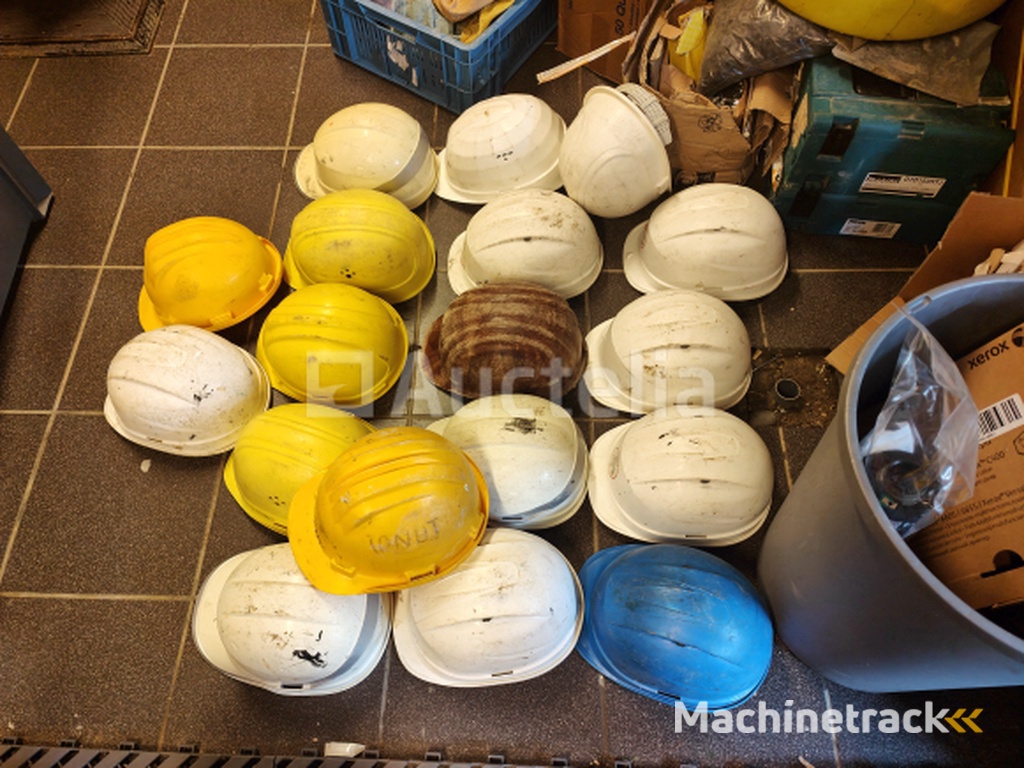 Very large lot of safety helmets