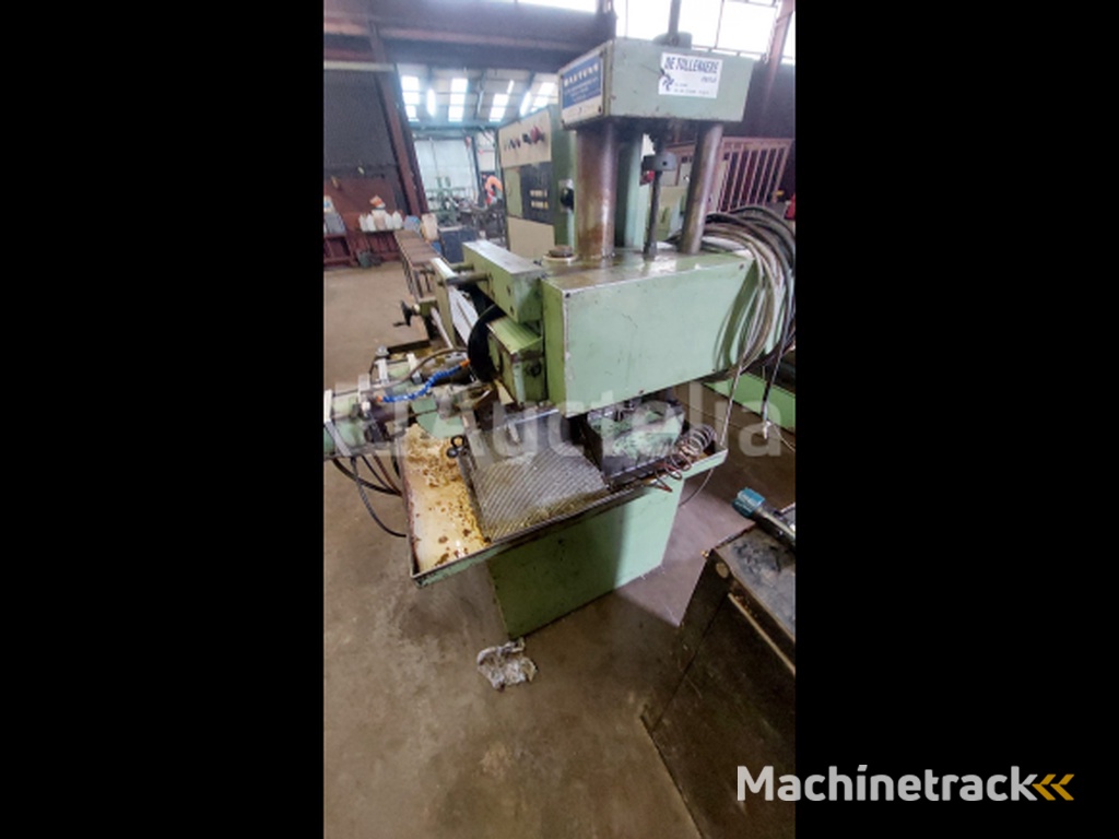 SATURNE CIRKELZAAGAUTOMAAT / automatische zaagmachine