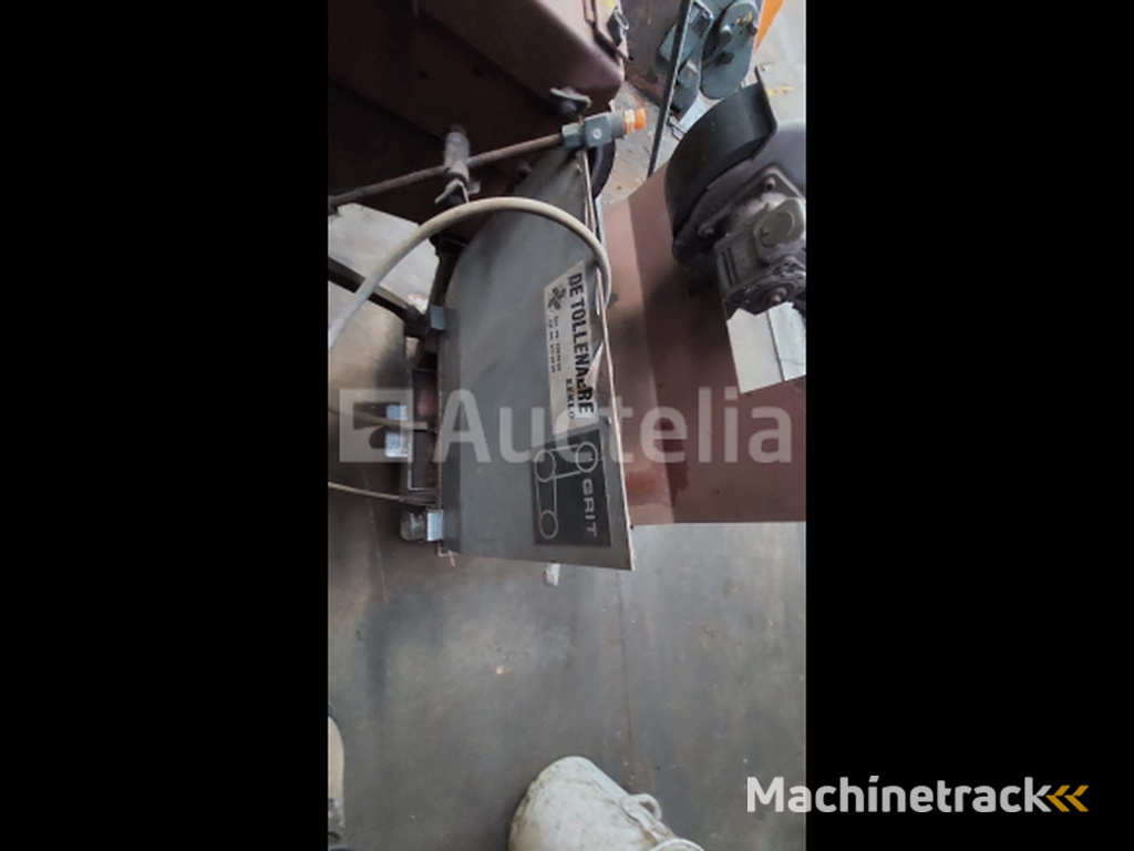 SATURNE CIRKELZAAGAUTOMAAT / automatische zaagmachine