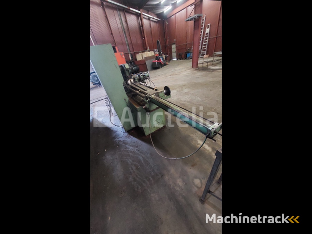 SATURNE CIRKELZAAGAUTOMAAT / automatische zaagmachine