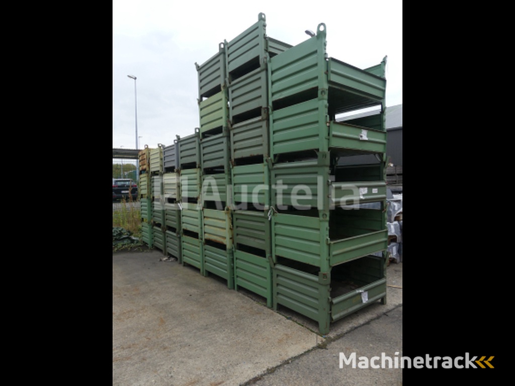 4 stapelbare metalen bakken