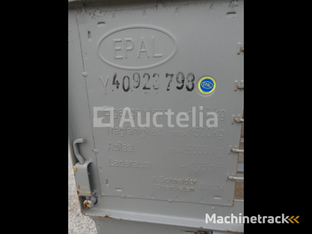 4 stapelbare draadbakken