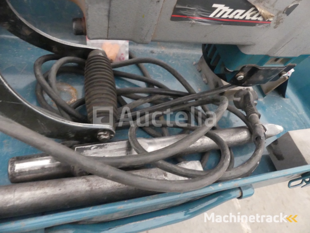 Makita HR1303 Electric Chipper