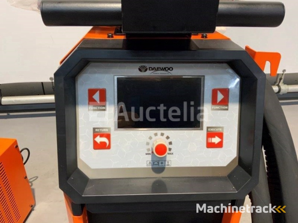 Daewoo DAMIG-350GDL Welding Device