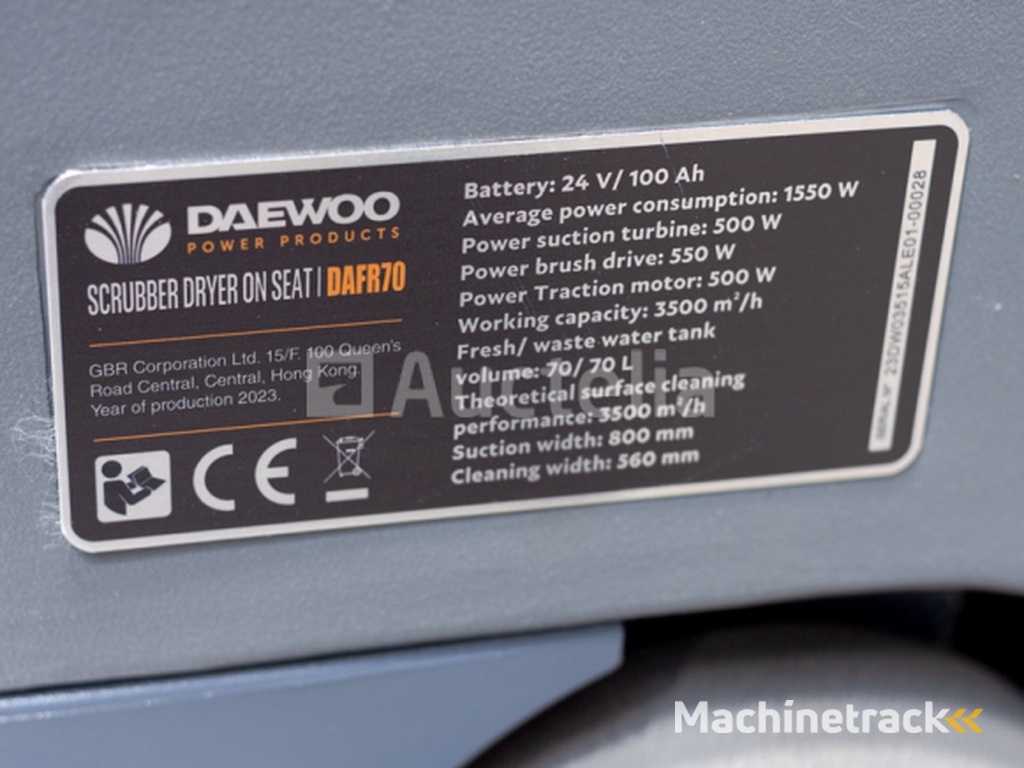 Daewoo DAFR70 ride-on scrubber