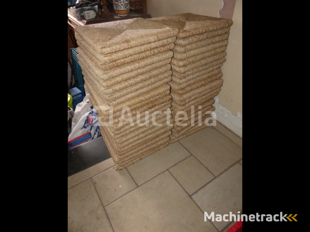 Mulched chair bottoms