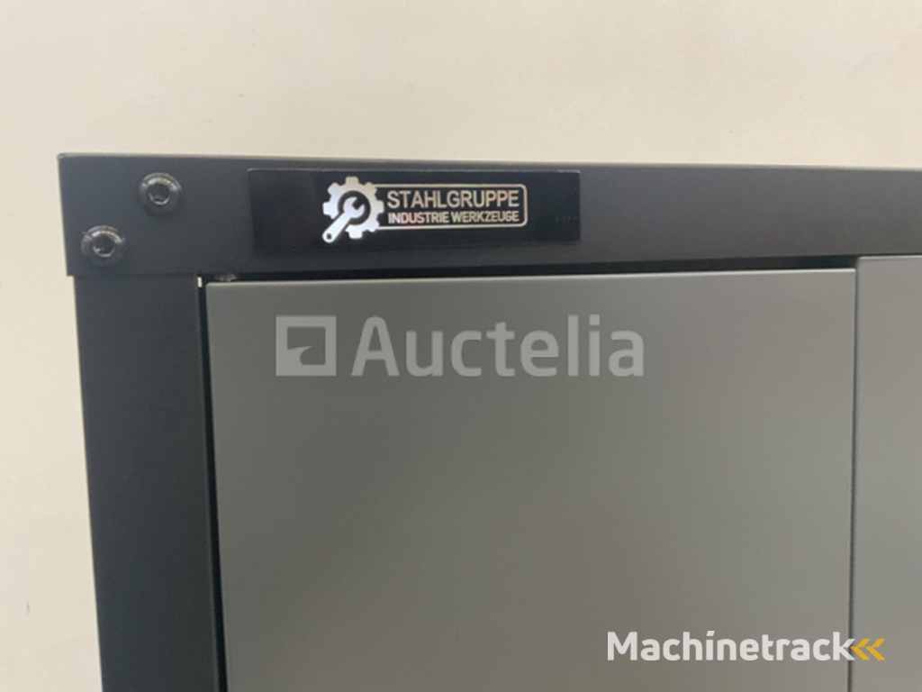 Stahlgruppe GC-01 Workbench with cabinets and storage space