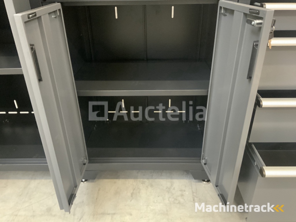 Stahlgruppe GC-01 Workbench with cabinets and storage space