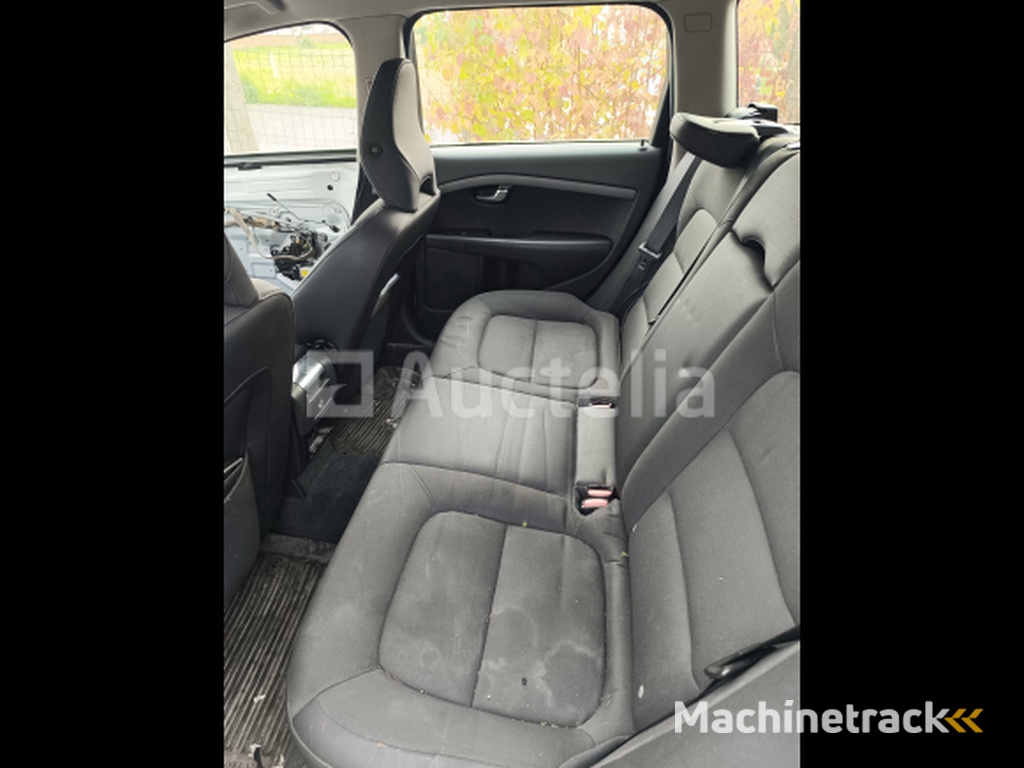 Auto Volvo XC70 (2014-200.385 km-VIN:YV1BZ87A4E1181343)