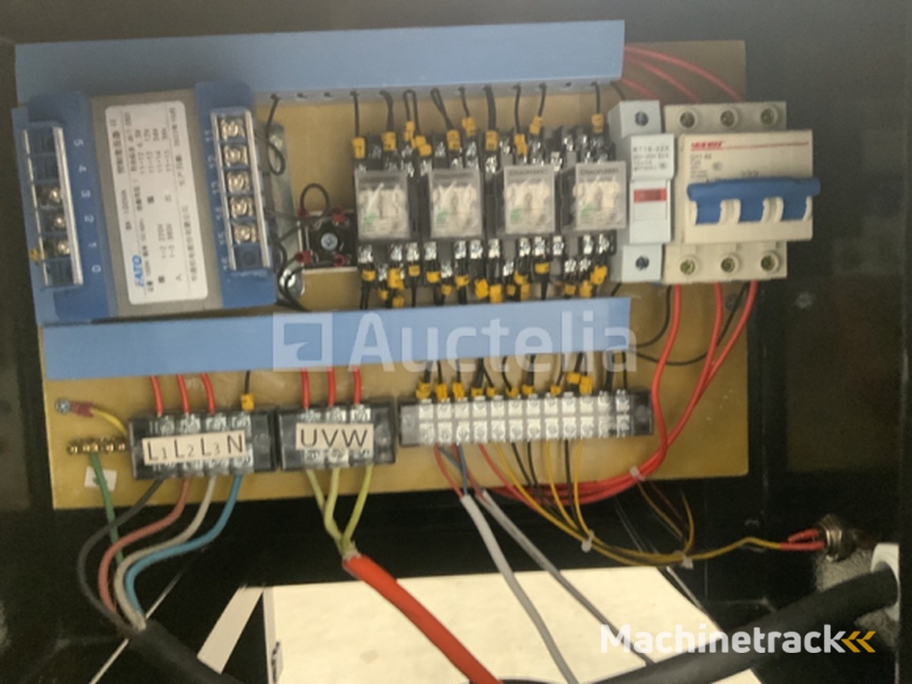 Daewoo DA5100-HC hydraulische slangenpers