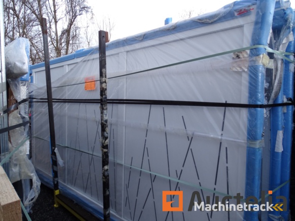 White Aluminium Caminia Sliding Gate 180 x 350 (Store value: 2.999 €)