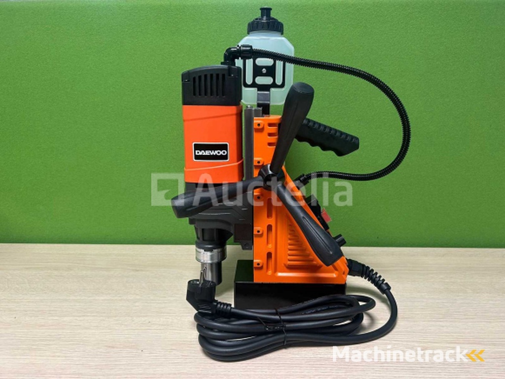 Daewoo - 2025 - DAMCD1600 - Magnetische boormachine