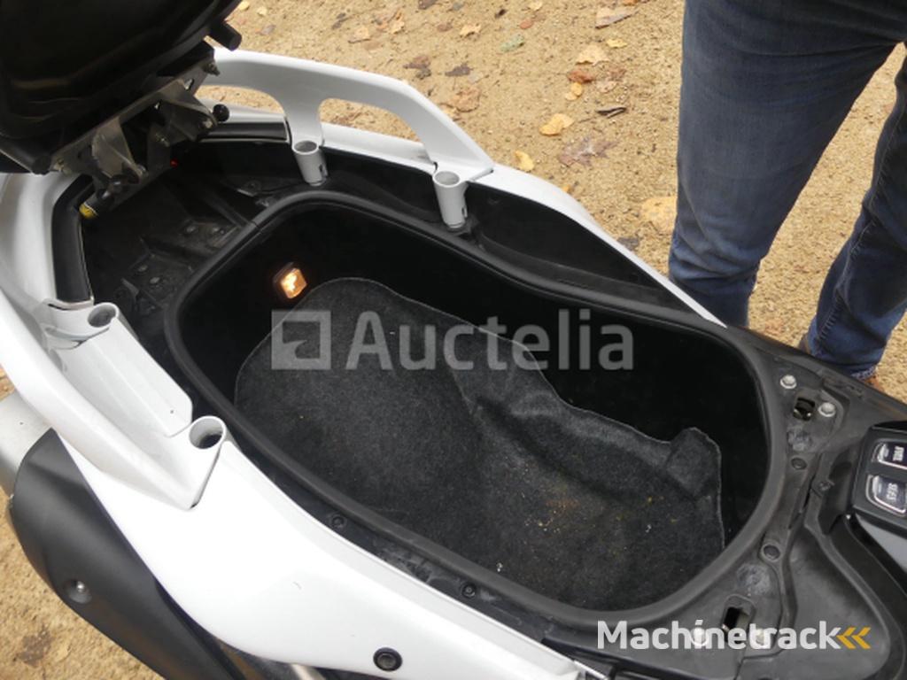 500cc Scooter Yamaha TMAX (2019-47.493 km)