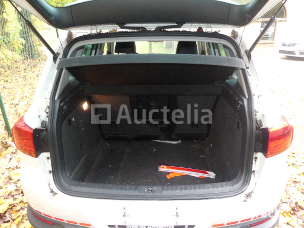 Volkswagen Tiguan Voertuig (2016-303.341 km)
