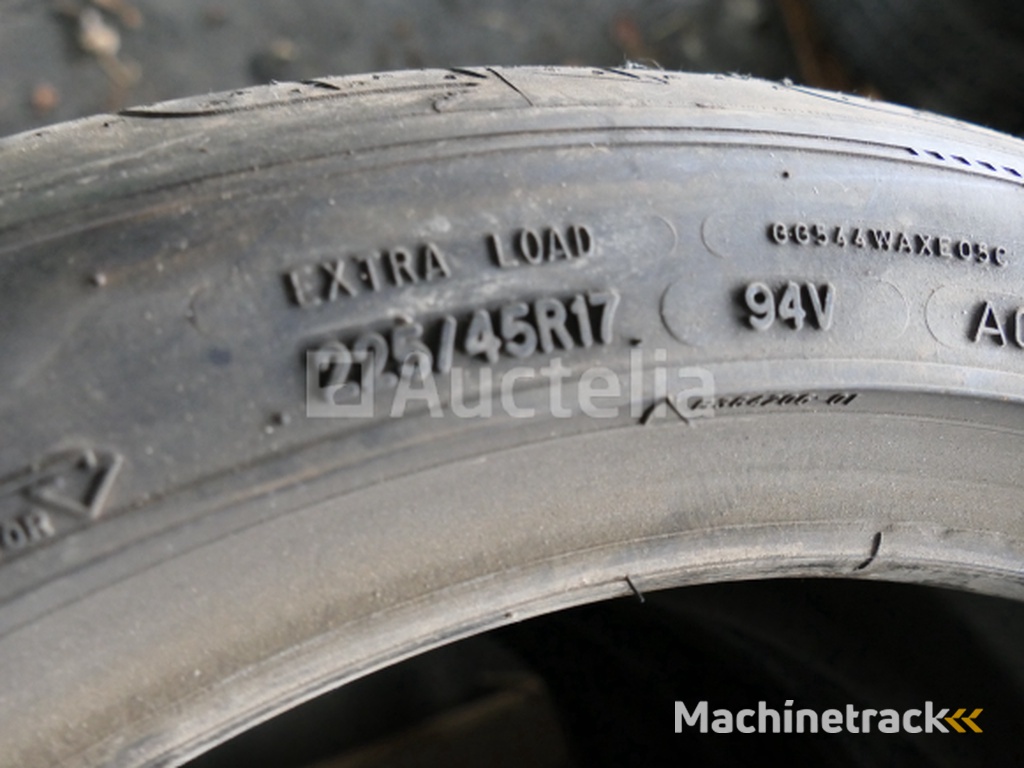 4 Second hand tyres Good Yaer Extra Load (Dimensions: 225/45 R17 94V)