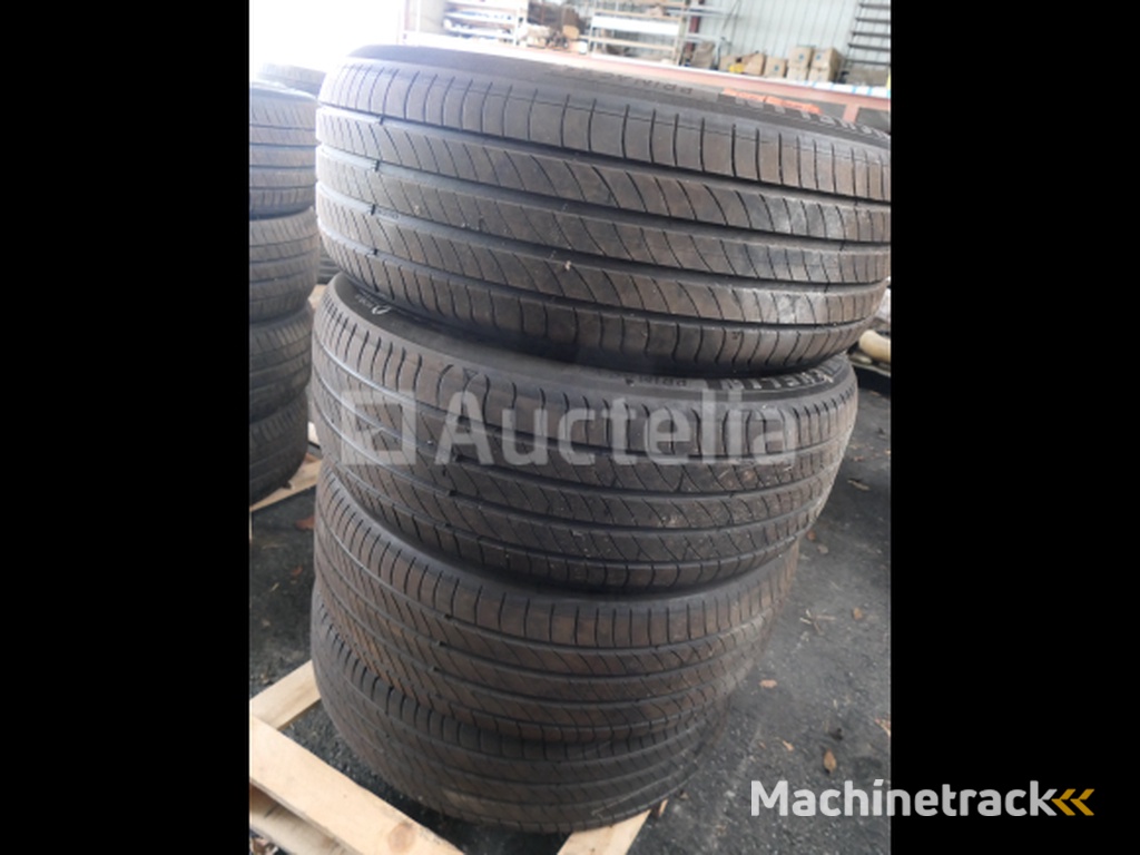 4 Michelin Primacy 4 second-hand tyres (Size: 235/45 R20 100V)
