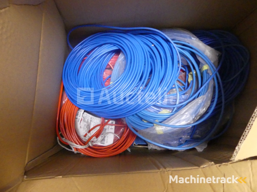 REF:Midi - Pal 1 - Set van verschillende elektrische kabelhaspels