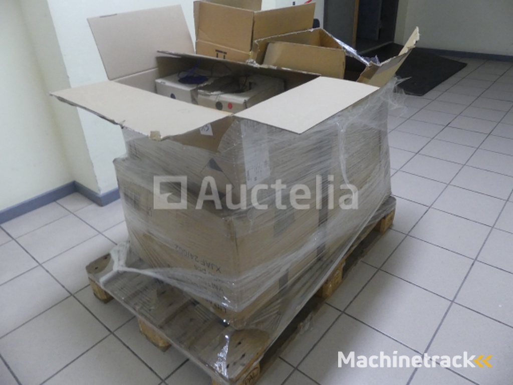 REF:Midi - Pal 1 - Set van verschillende elektrische kabelhaspels