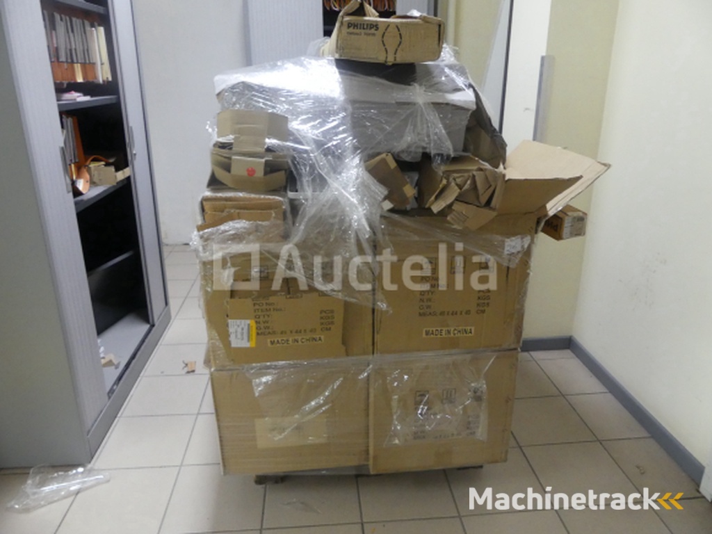 REF:Midi - Pal 8 - Set spots en diverse lampen