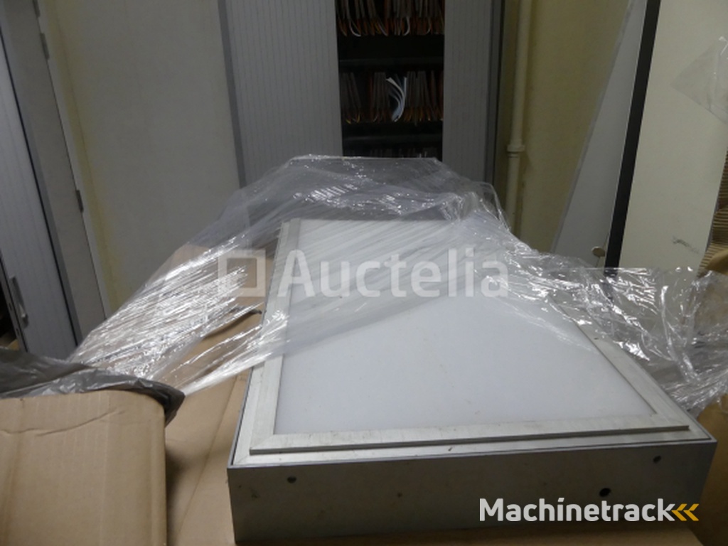 REF:Midi - Pal 8 - Set spots en diverse lampen