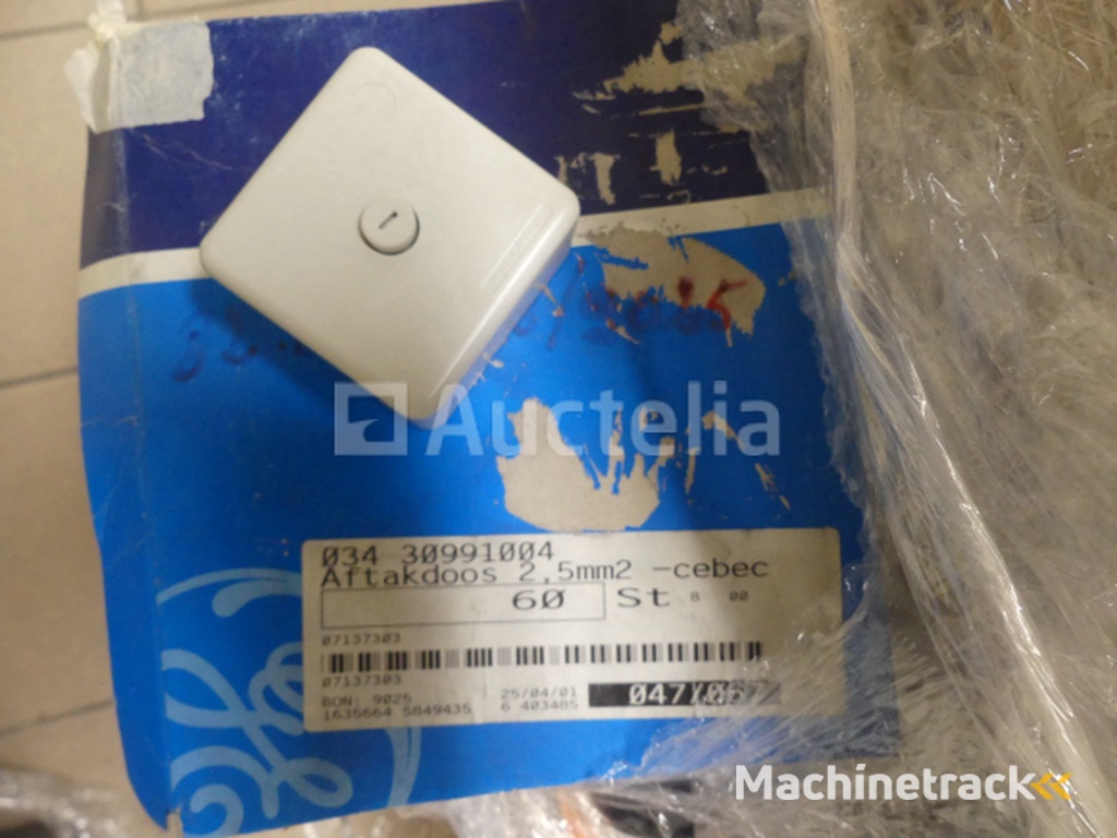 REF:Central - Pal 1 - Set van diverse elektrische kabelhaspels