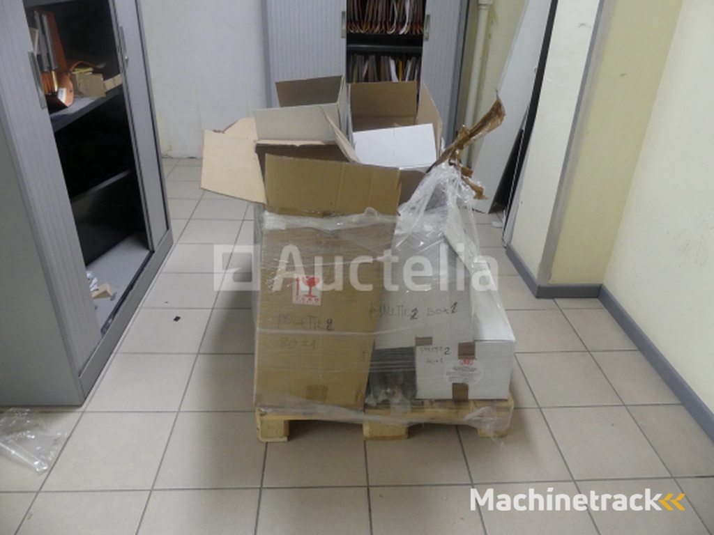 REF:Midi - Pal 2 - Set van diverse elektrische apparatuur