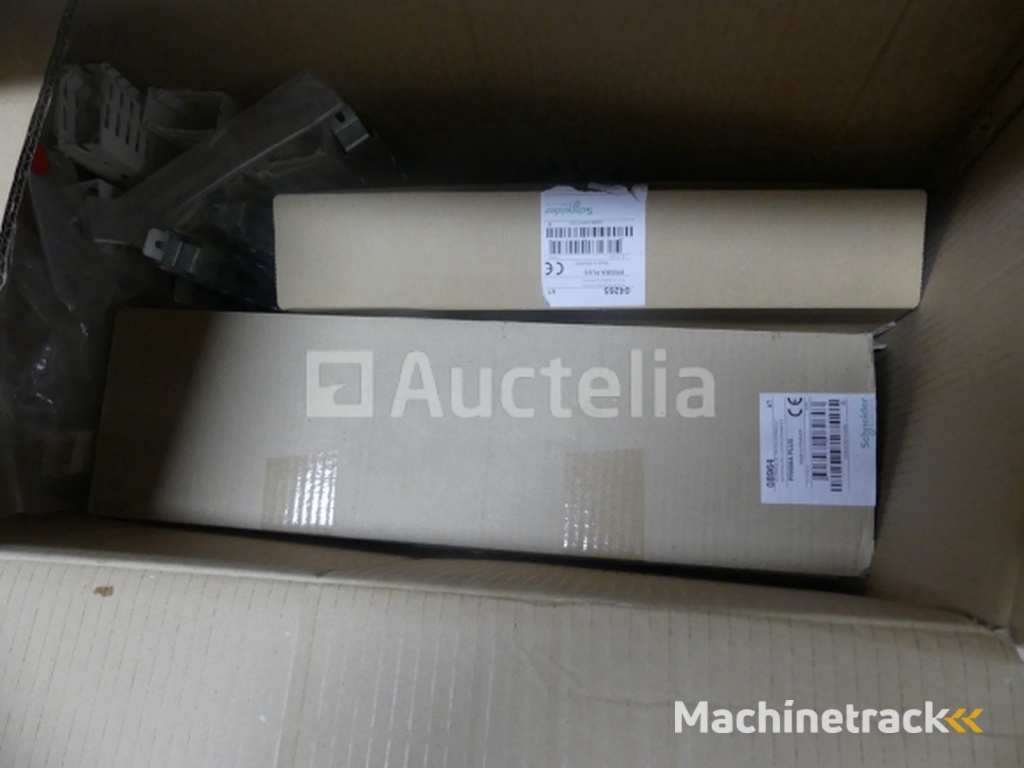 REF:Midi - Pal 2 - Set van diverse elektrische apparatuur