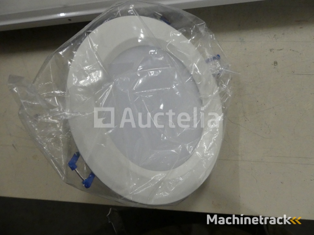 REF:EMAC - Pal 4 - Niko Miscellaneous Electrical Equipment Set