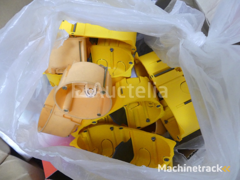 Diverse elektrische apparatuur set