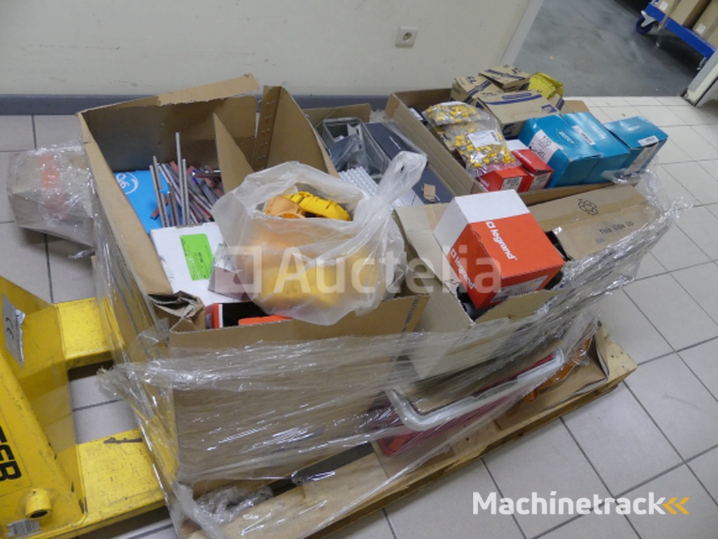 Diverse elektrische apparatuur set