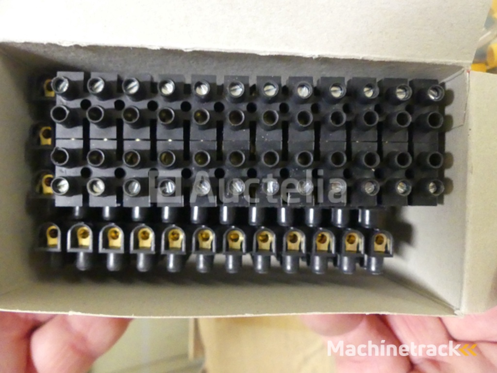 Diverse elektrische apparatuur set