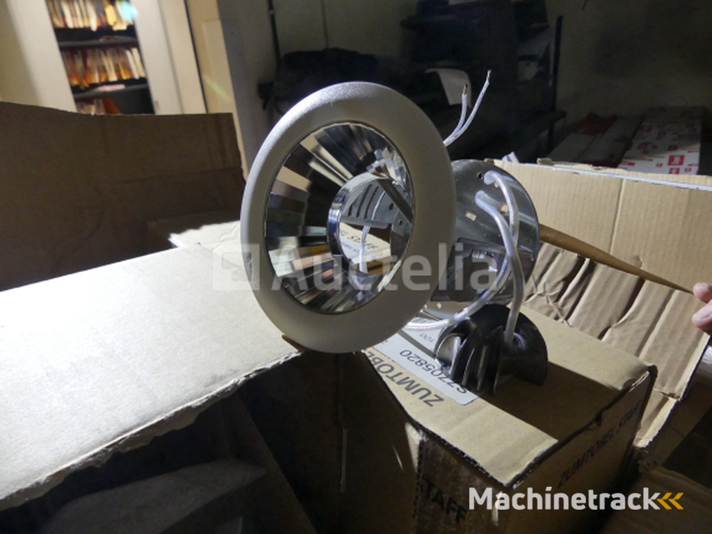 REF:Midi - Pal 4 - Set van diverse elektrische apparatuur