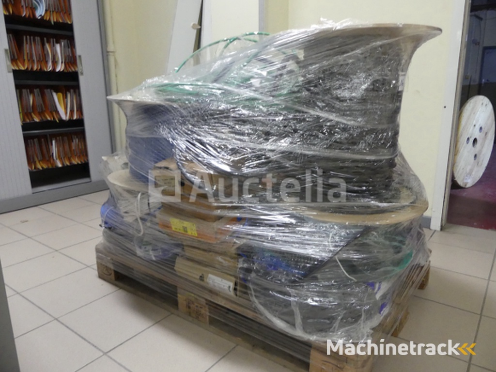 Set van verschillende elektrische kabelspoelen