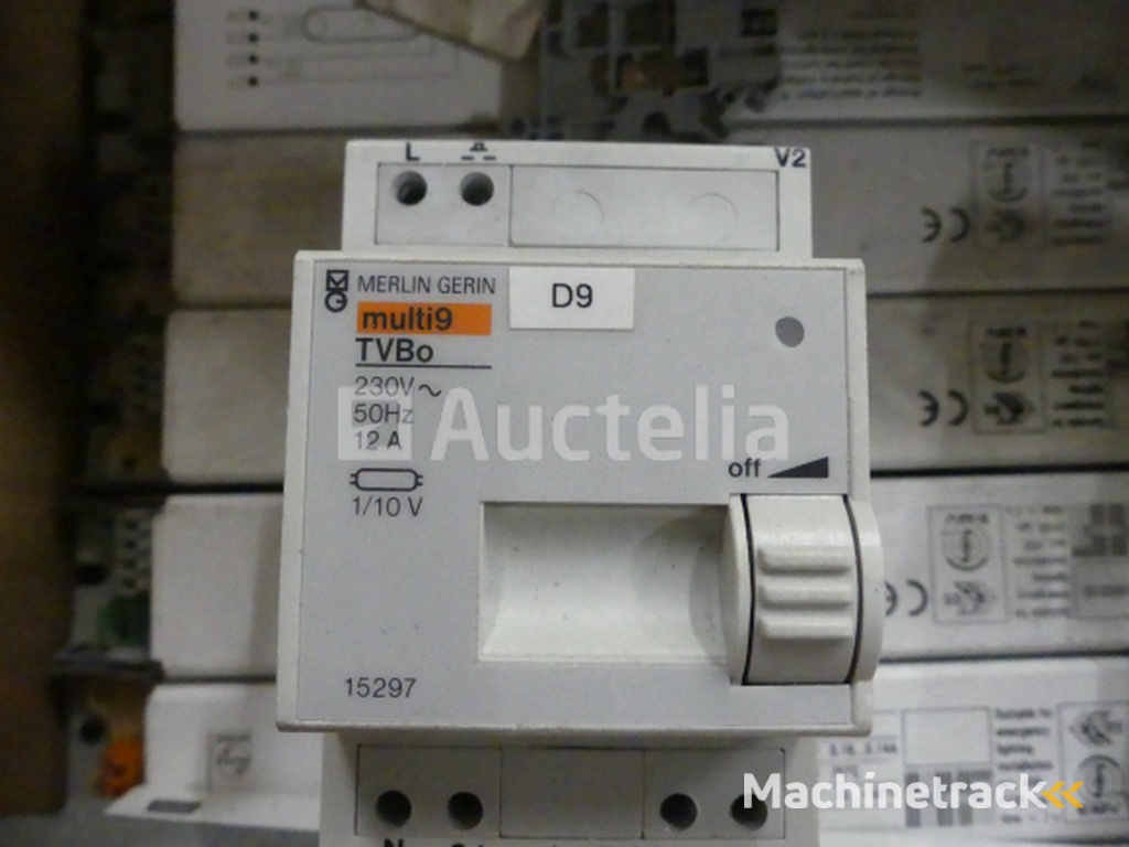 Diverse elektrische apparatuur set